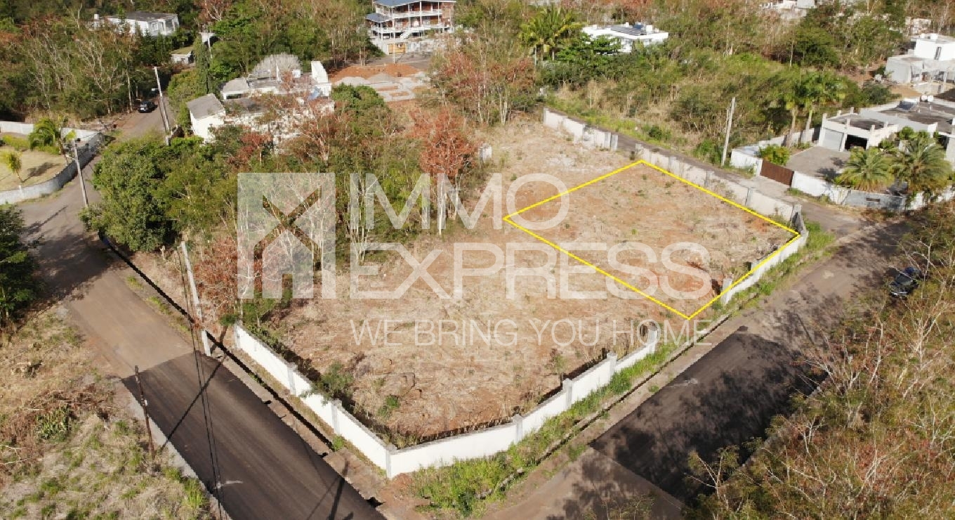 Terrain dans un quartier calme à Balaclava