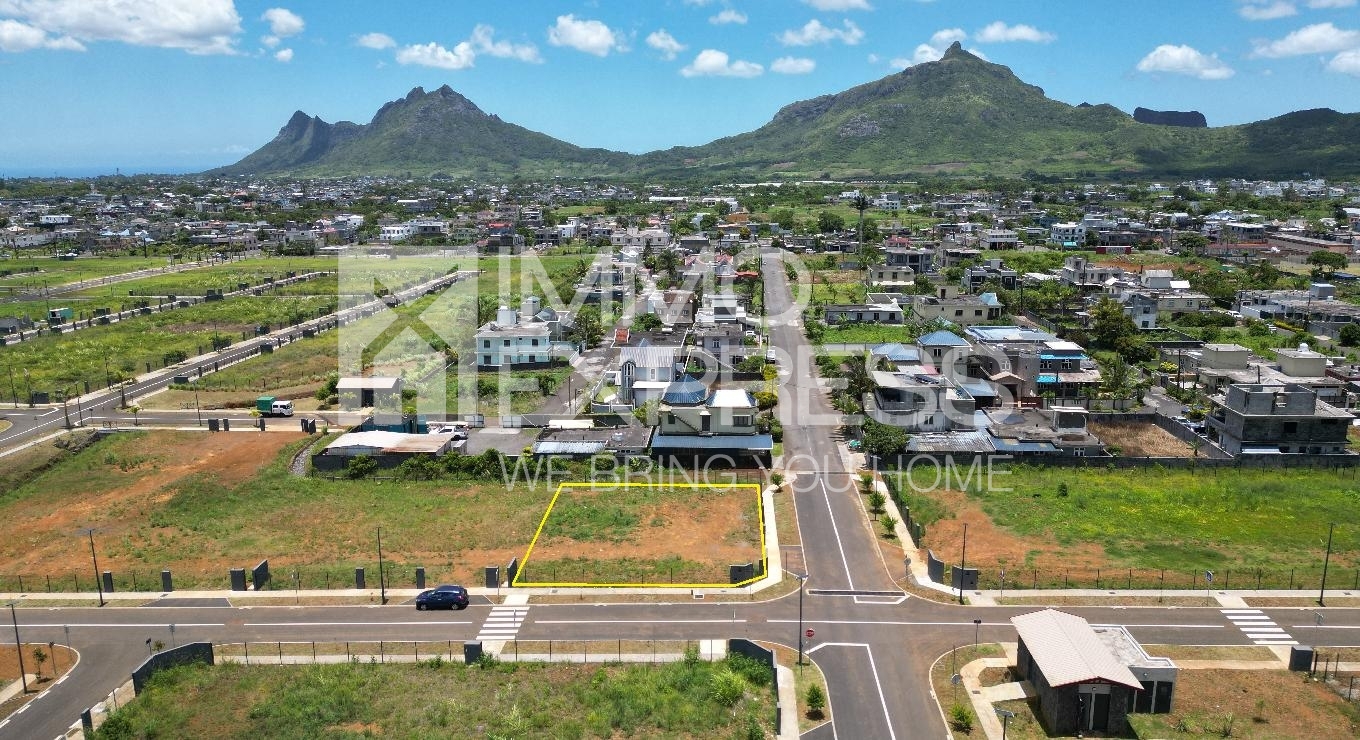 Serviced Land for Sale in L'Avenir!