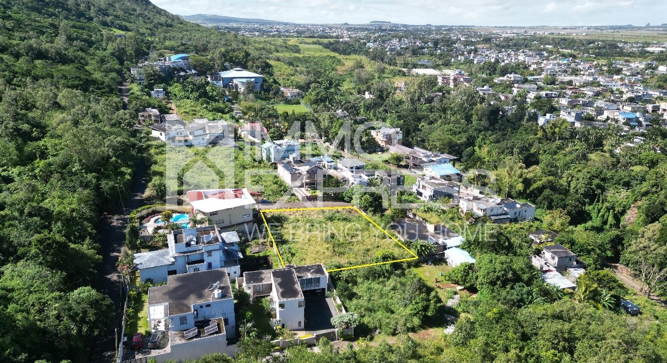 Ideal Plot for Your Dream Home!