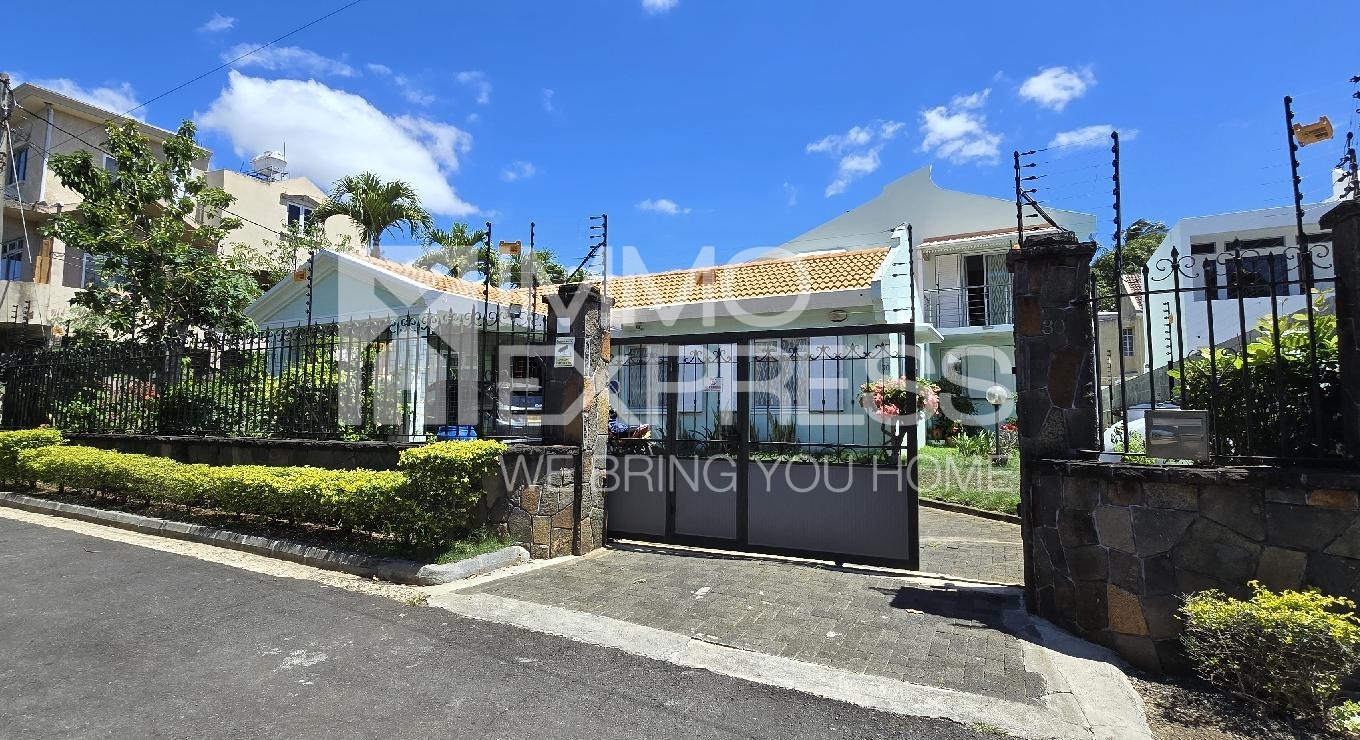 Spacious Family Home in Roches Brunes