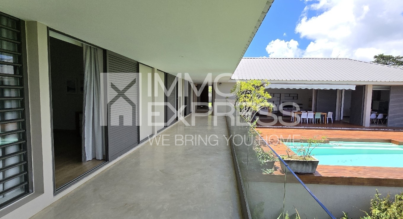 Exquisite 4-Bedroom Villa in Mont Piton