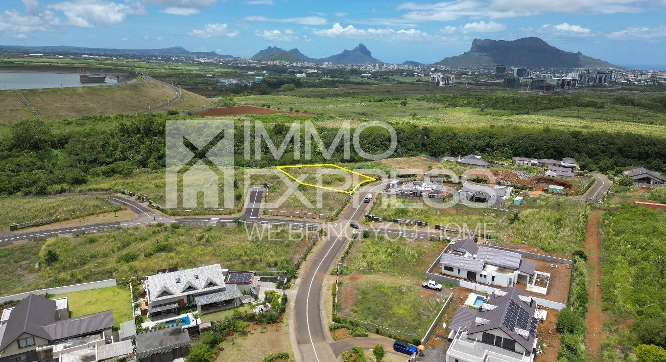 Prime Riverside Plot in an Exclusive Gated Community