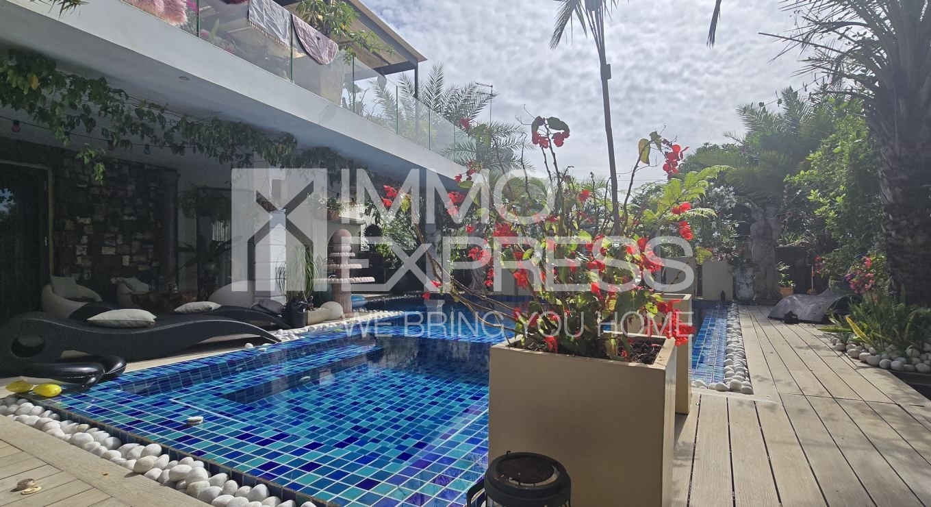 Spacious 5-Bedroom Villa with Private Pool