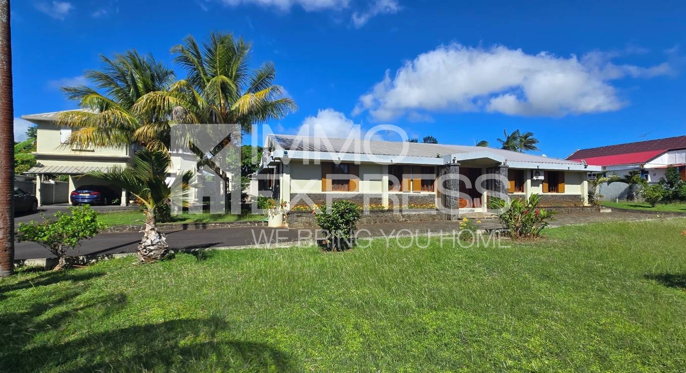 Spacious Dual-Home Property in Quatre Bornes