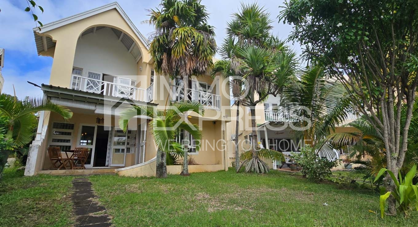 3-Bedroom Bungalow in a Gated Residence Near the Beach