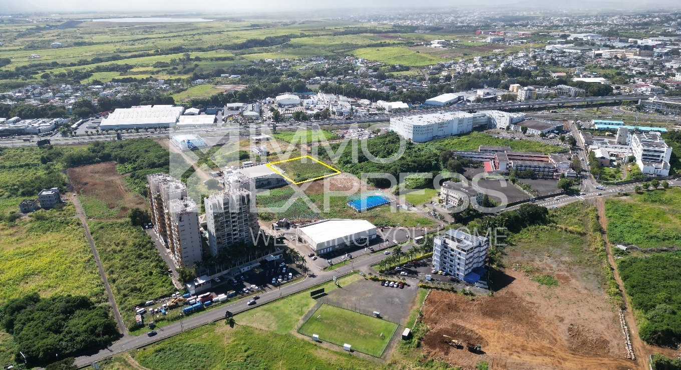 Prime Plot Ideal for Apartment Development