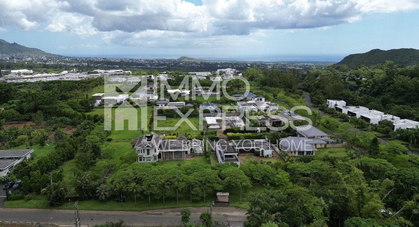 Prime Land in Bagatelle's most prestigious Estate